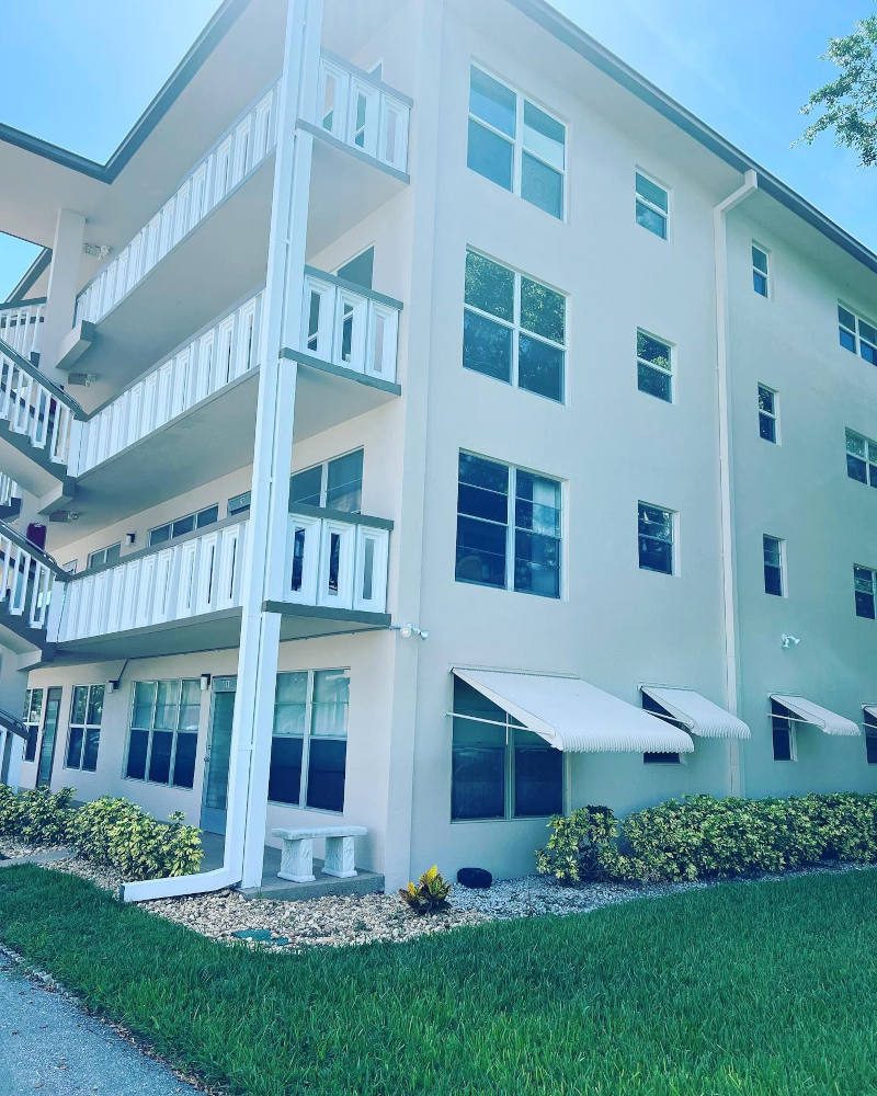 Windows in Lauderdale Lakes, Florida